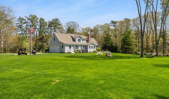 2 Boulder Rd, Bourne, MA 02532