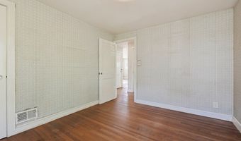2 Perham St, Bedford, MA 01730