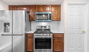 4471 FOREST GLEN Ct, Annandale, VA 22003