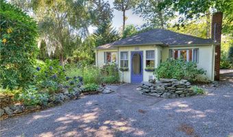 47 Wake Robin Trl, Narragansett, RI 02874