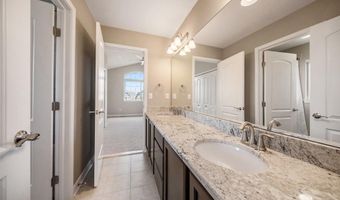 864 Gallery Ln, Ann Arbor, MI 48103