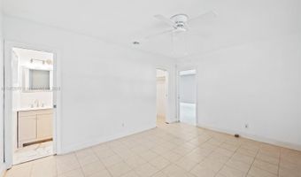 3812 N Circle Dr, Hollywood, FL 33021