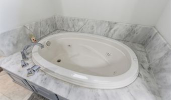 13467 Kings Court Ave, Baton Rouge, LA 70810