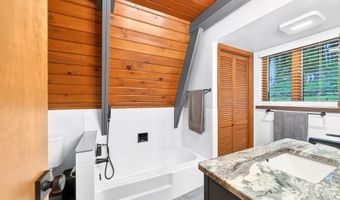 927 Wilkins Hollow Rd, Addison, PA 15411