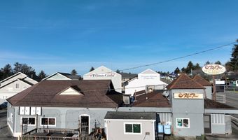 925 CHETCO Ave, Brookings, OR 97415