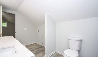 1706 SIMPSON St, Alexander City, AL 35010
