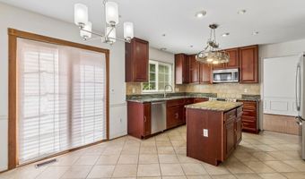 820 CHATSWORTH Dr, Accokeek, MD 20607