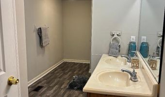 5208 HIGHLAND Ave, Adamsville, AL 35005