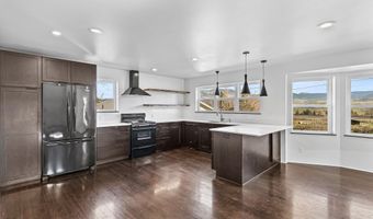 593 Crowson Rd, Ashland, OR 97520