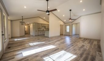 405 Lumpkin Dr, Batesville, AR 72501