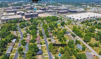 2401 SE 9th St, Bentonville, AR 72712