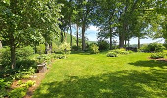 49 Tyler St, Brattleboro, VT 05301
