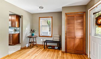 21 Alder Ln, Burlington, VT 05401