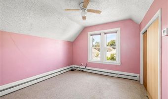 48 Wollaston St, Cranston, RI 02910