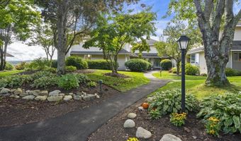 4 Bittersweet Ln 4, Bourne, MA 02532