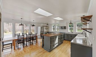 57586 PARKERSBURG Rd, Bandon, OR 97411