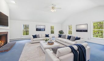 14 Deer Park Rd, Bristol, CT 06010