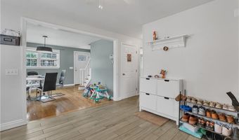35 Pleasant View Dr, North Providence, RI 02904