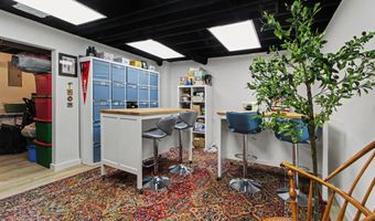 592 S 7th St, Ann Arbor, MI 48103
