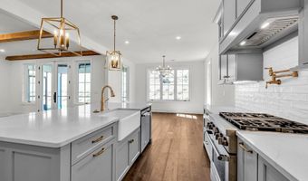 1238 London Woods Way 37, Apison, TN 37302