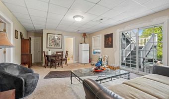 2 Logans Way, Danbury, CT 06811