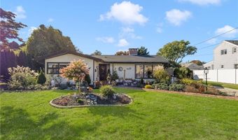 92 Turner Ave, Cranston, RI 02920