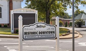 115 S Main St, Adairsville, GA 30103