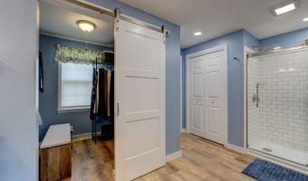 121 Sunset Ln, Berlin, CT 06037