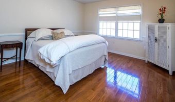 27 Brittany Ct, Atlantic Highlands, NJ 07716
