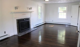 252 S Main St, Coventry, RI 02816