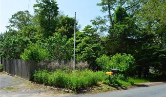 11 Buckeye Brook Rd, Charlestown, RI 02813