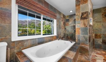 1436 Aalapapa Dr, Kailua, HI 96734