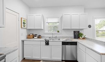 3201 Edgewood Ave, Alton, IL 62002