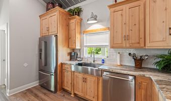 5004 Oak St, Bay St. Louis, MS 39520