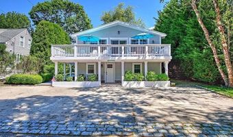 36 Fairway Rd, Narragansett, RI 02882