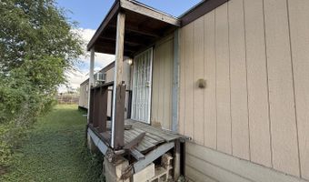 723 Kayroe Rd, Adkins, TX 78101