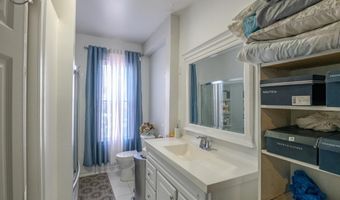 922 PEAR St, Reading, PA 19601