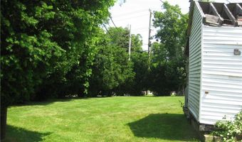 188 Greene Ln, Middletown, RI 02840