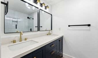 871 N BONITA Way E, Centerville, UT 84014