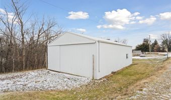 17856 Green Rd, Anamosa, IA 52205