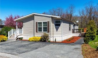 40 Campbell Cir, East Greenwich, RI 02818