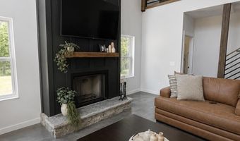 718 Mount Olive Dr, Albertville, AL 35950