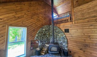 990 W Daniels Rd, Albany, VT 05820
