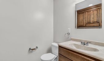 6618 FROST LAKE Ln, Alexandria, VA 22315