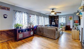 33 Maple Leaf Rd, Burrillville, RI 02826
