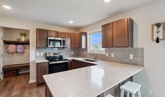 2714 NW 23rd St, Ankeny, IA 50023