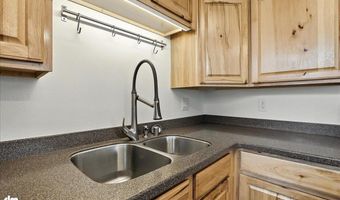 9112 Lakehurst Dr, Anchorage, AK 99502
