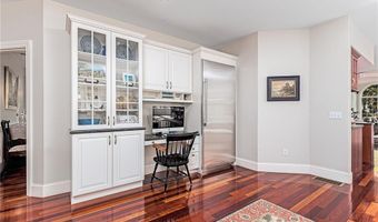 25 Westfield Dr, East Greenwich, RI 02818