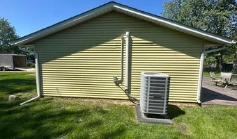 454 Oaknoll Dr, Amherst, OH 44001