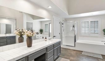 15305 Lookout Rd, Apple Valley, CA 92307